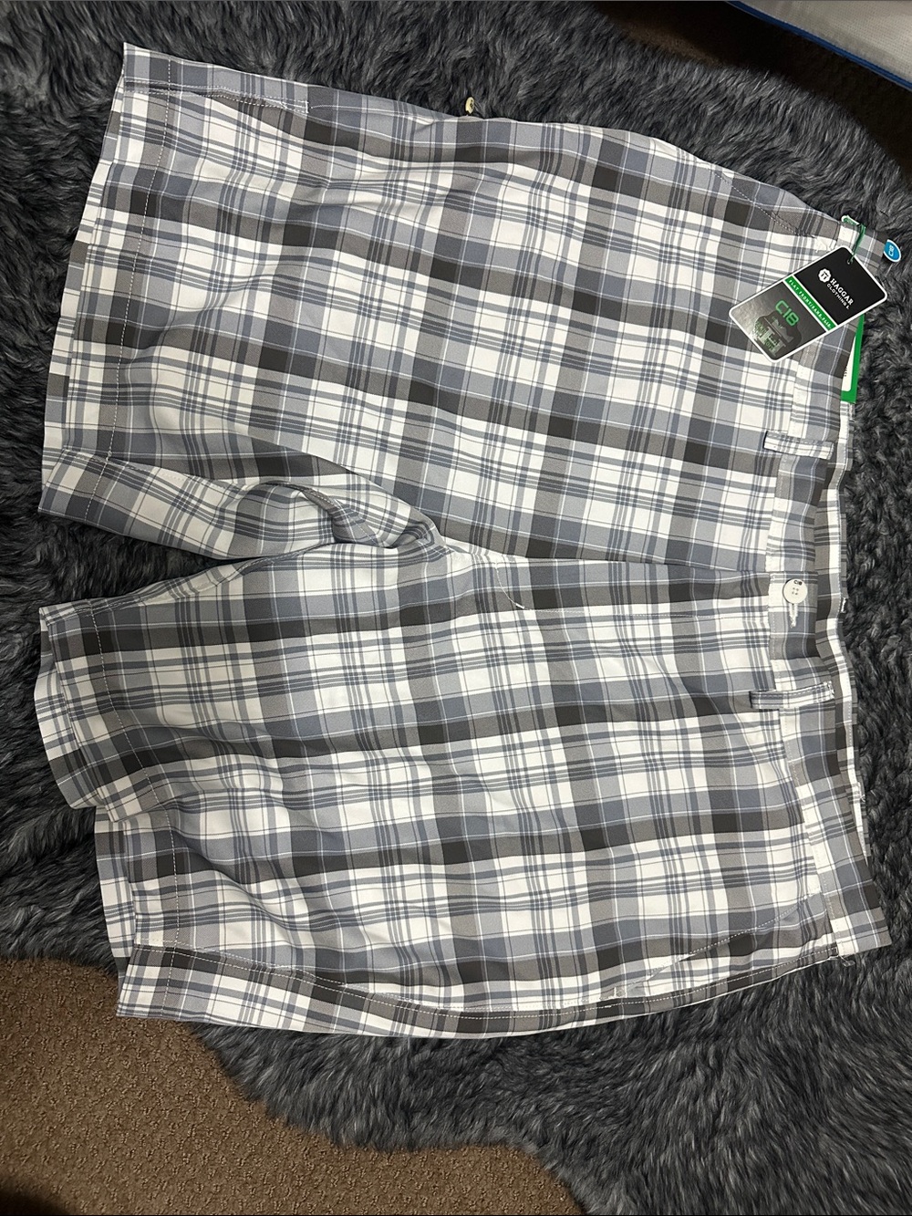 Haggar Men's Gray & White Plaid Flat Front Shorts